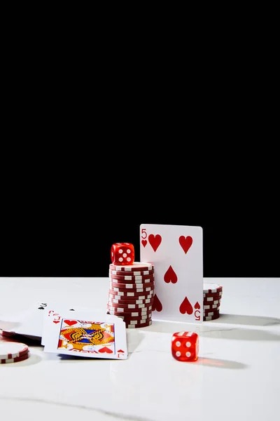 Detail simbol dan fitur bonus dalam permainan Diamond Empire